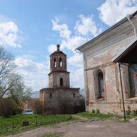 Надвратная башня-колокольня Распятского монастыря. :: Люба 