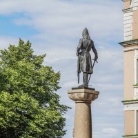 Памятник основателю Выборгского Замка Торгильсу Кнутссону :: Стальбаум Юрий 