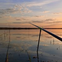 Рыбалка на закате дня :: Владимир Зыбин