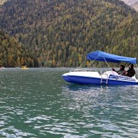 Путешествия по озеру Рица :: Ольга 