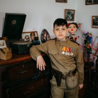 Мальчик в русской военной форме :: Евгений Николаев