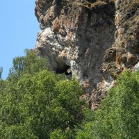 Гора с пещерой :: Вера Щукина