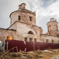 Разбитая Церковь. :: Дмитрий Петров
