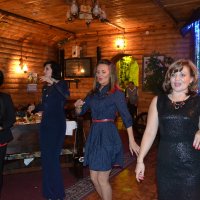 Танцы девушек :: Андрей Хлопонин