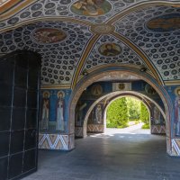 Ворота в надвратном храме :: Сергей Цветков