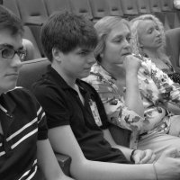 Витебск, 11 июля 2009 года, выступление Евгения Евтушенко, в зале жена Маша и два сына. :: Юрий Иванов