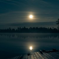 лесное озеро в свете полной луны :: Артём Полинин