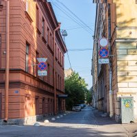самая узкая улица Санкт-Петербурга, ул.Репина :: navalon M