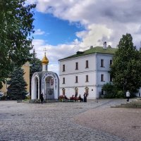 площадь Данилова монастыря :: Валентина. .