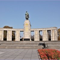 Мемориал павшим советским воинам в Тиргартене :: Aquarius - Сергей