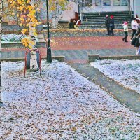 Сентябрь...Снегопад на бульваре! :: Владимир 
