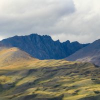 Горы надо знать, уважать и не думать, что шапками их закидаете :: Владимир Кириченко