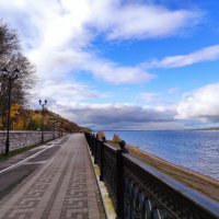 Осенняя набережная :: Ната Волга