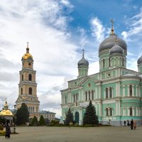 Колокольня и Троицкий собор :: Алексей Р.