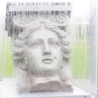 Голова скульптуры человека под стеклом :: Танзиля Завьялова