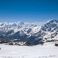 Панорма с Эльбруса на горный хребет Кавказа и ледник Семерка. :: Дина Евсеева
