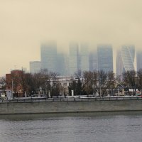 Москва-Сити в облаках :: Леонид leo