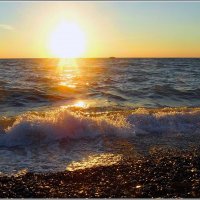 Заходящее солнце над Чёрным морем :: Любовь Зинченко 