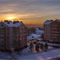 "Зимние блики заката. Окраина"© :: Владимир Макаров