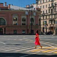 Девушка в красном платье :: Сергей Шатохин 