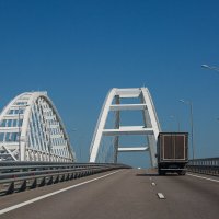 Арки Крымского моста :: Сергей Титов