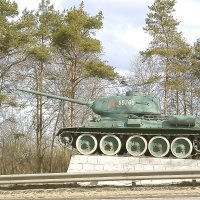 Памятник танку Т-34 :: Владимир Никольский (vla 8137)