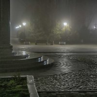 Ночной туман в парке :: Константин Бобинский