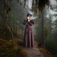 Дама в лесу :: Sergii VIdov