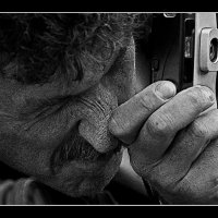 Человек с фотоаппаратом (из серии) :: Николай Андреев
