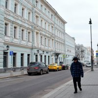 А это улица Рождественка. (в 1948—1989 годах — у́лица Жда́нова) :: Татьяна Помогалова