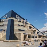 Культурно-развлекательный комплекс "Пирамида" :: Valentin Orlov