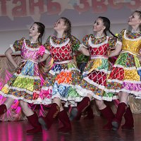 Танец "Валенки." :: Александр Дмитриев