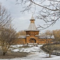 Проездная башня Николо-Корельского монастыря :: Сергей Лындин
