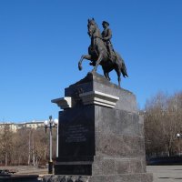 Памятник Рокоссовскому. Улан-Удэ :: Лидия Бусурина