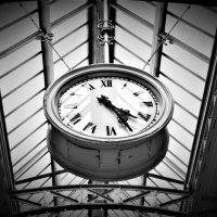 Часы на Витебском вокзале :: Магомед .