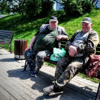Почётные местные рыбаки ! :: Анатолий Колосов