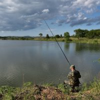 На рыбалке ... :: Евгений Хвальчев