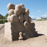 Песочная скульптура. :: Геннадий Порохов