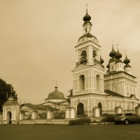 Плёс. Церковь Троицы Живоначальной. :: Николай Феофанов