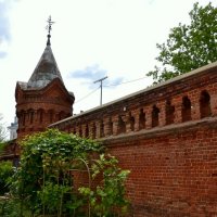 Монастырская стена. :: Михаил Столяров