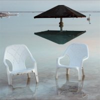 Позирующие стулья на фоне Мёртвого моря. :: Валерий Готлиб