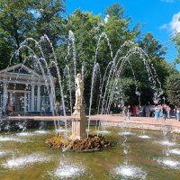 Фонтан "Адам" в Нижнем парке Петергофа :: Стальбаум Юрий 