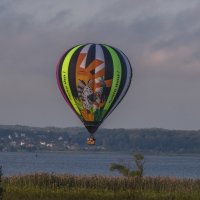 Воздушный шар над Плещеевым озером :: Сергей Цветков