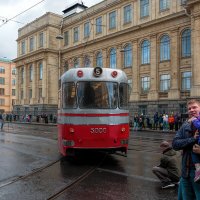 "Мы видели как уезжает последний трамвай" :: Валерий Паршин