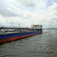 Речное грузовое судно :: Raduzka (Надежда Веркина)