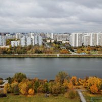 Осень в городе... :: Анатолий Колосов