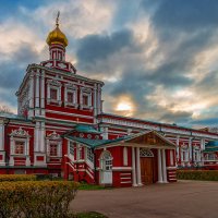Успенская церковь Новодевичьего монастыря. :: Aleksey Afonin