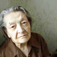 Женский портрет :: Lena Zalesskaya