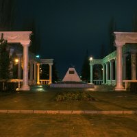 Мемориал, вечер :: Аркадий Баринов