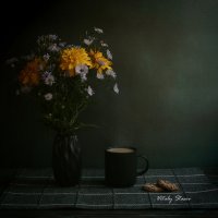 Чашка кофе и цветы... :: Виталий Стасов